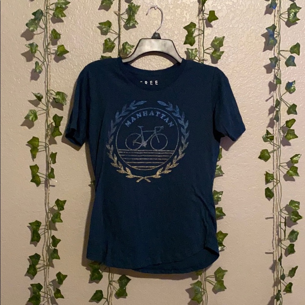 Manhattan graphic tee